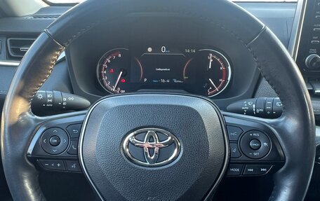 Toyota RAV4, 2021 год, 3 870 000 рублей, 8 фотография