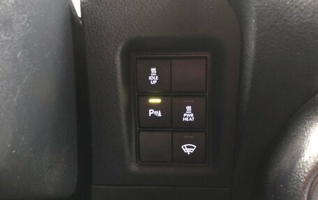 Toyota Land Cruiser Prado 150 рестайлинг 2, 2021 год, 5 950 000 рублей, 25 фотография