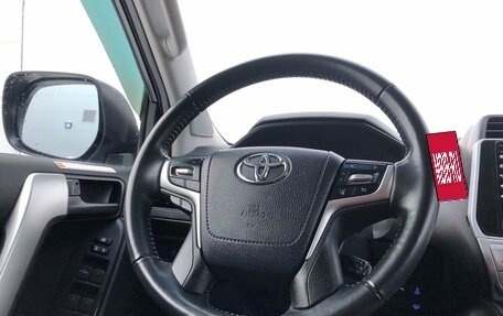 Toyota Land Cruiser Prado 150 рестайлинг 2, 2021 год, 5 950 000 рублей, 24 фотография