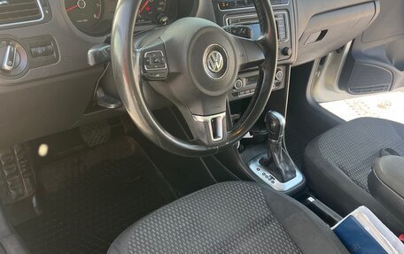 Volkswagen Polo VI (EU Market), 2013 год, 500 000 рублей, 11 фотография