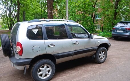 Chevrolet Niva I рестайлинг, 2003 год, 278 000 рублей, 3 фотография