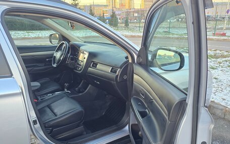 Mitsubishi Outlander III рестайлинг 3, 2012 год, 1 357 000 рублей, 3 фотография