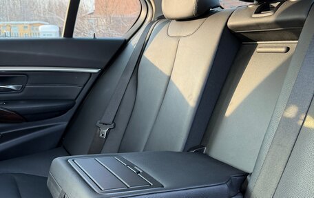 BMW 3 серия, 2017 год, 2 100 000 рублей, 24 фотография
