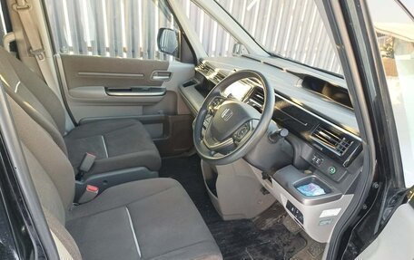 Honda Stepwgn IV, 2017 год, 1 760 000 рублей, 4 фотография