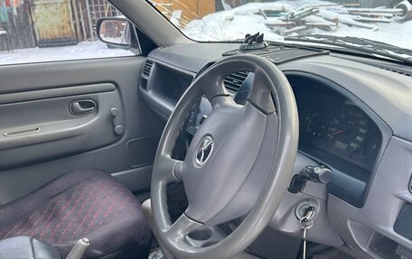 Mazda Demio III (DE), 2001 год, 205 000 рублей, 19 фотография