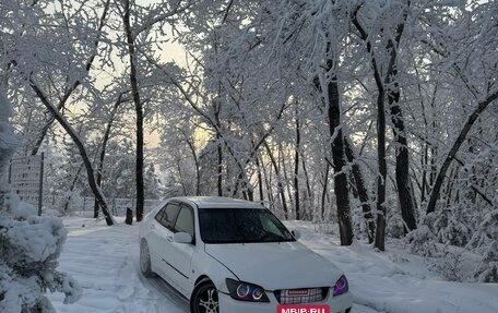Toyota Altezza, 2001 год, 499 999 рублей, 2 фотография