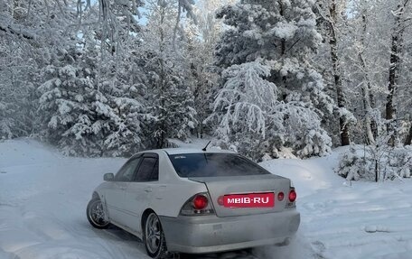 Toyota Altezza, 2001 год, 499 999 рублей, 5 фотография