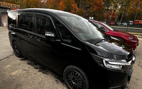 Honda Stepwgn IV, 2017 год, 2 300 000 рублей, 4 фотография