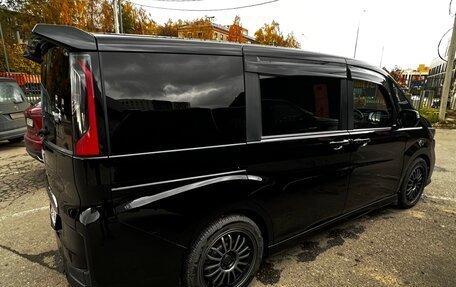 Honda Stepwgn IV, 2017 год, 2 300 000 рублей, 5 фотография