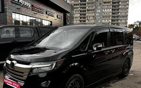 Honda Stepwgn IV, 2017 год, 2 300 000 рублей, 11 фотография