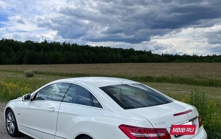 Mercedes-Benz E-Класс, 2011 год, 1 250 000 рублей, 2 фотография