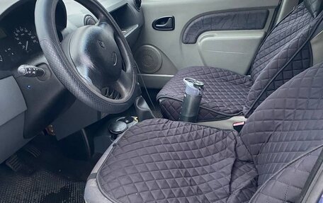 Renault Logan I, 2006 год, 120 000 рублей, 4 фотография