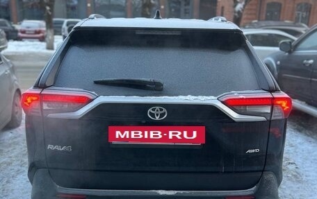 Toyota RAV4, 2020 год, 3 850 000 рублей, 2 фотография