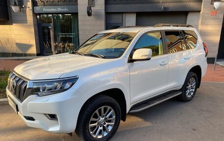 Toyota Land Cruiser Prado 150 рестайлинг 2, 2018 год, 5 500 000 рублей, 4 фотография