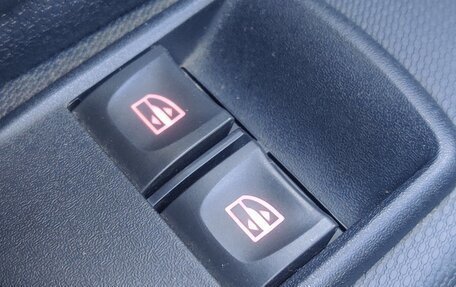 Renault Sandero II рестайлинг, 2015 год, 670 000 рублей, 12 фотография