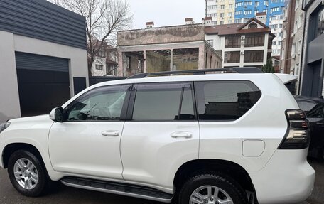 Toyota Land Cruiser Prado 150 рестайлинг 2, 2011 год, 3 500 000 рублей, 9 фотография