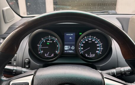 Toyota Land Cruiser Prado 150 рестайлинг 2, 2011 год, 3 500 000 рублей, 12 фотография