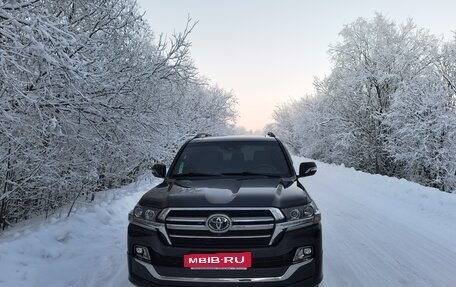 Toyota Land Cruiser 200, 2020 год, 11 000 000 рублей, 2 фотография