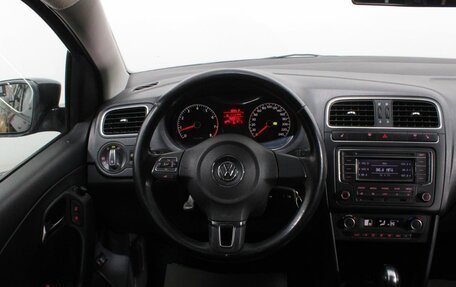 Volkswagen Polo VI (EU Market), 2013 год, 800 000 рублей, 15 фотография