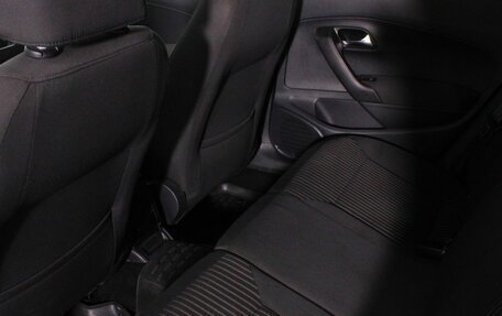 Volkswagen Polo VI (EU Market), 2013 год, 800 000 рублей, 17 фотография