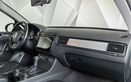Volkswagen Touareg III, 2013 год, 2 099 000 рублей, 13 фотография