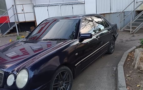 Mercedes-Benz E-Класс, 1998 год, 400 000 рублей, 3 фотография