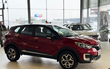 Renault Kaptur I рестайлинг, 2019 год, 1 529 000 рублей, 2 фотография