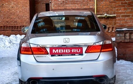 Honda Accord IX рестайлинг, 2013 год, 1 500 000 рублей, 3 фотография