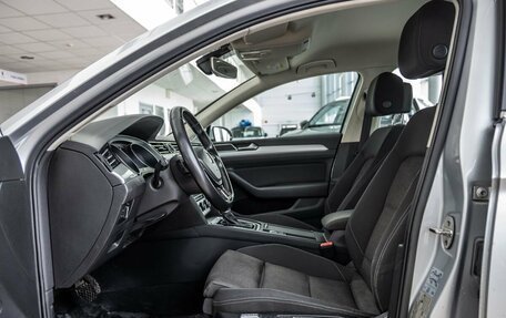 Volkswagen Passat B8 рестайлинг, 2015 год, 1 598 000 рублей, 17 фотография