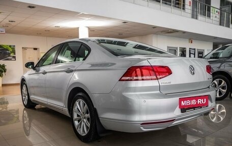 Volkswagen Passat B8 рестайлинг, 2015 год, 1 598 000 рублей, 5 фотография