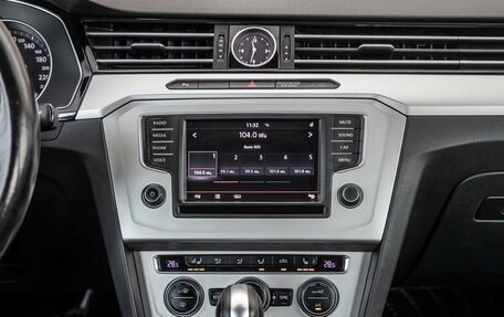 Volkswagen Passat B8 рестайлинг, 2015 год, 1 598 000 рублей, 28 фотография