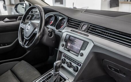 Volkswagen Passat B8 рестайлинг, 2015 год, 1 598 000 рублей, 23 фотография
