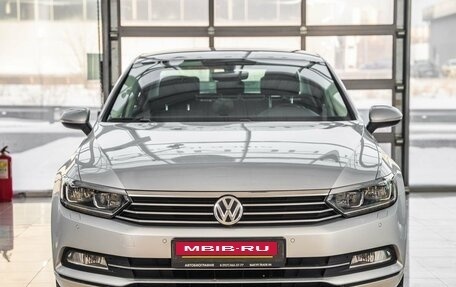 Volkswagen Passat B8 рестайлинг, 2015 год, 1 598 000 рублей, 8 фотография