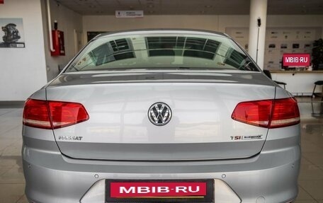 Volkswagen Passat B8 рестайлинг, 2015 год, 1 598 000 рублей, 4 фотография