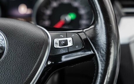 Volkswagen Passat B8 рестайлинг, 2015 год, 1 598 000 рублей, 33 фотография