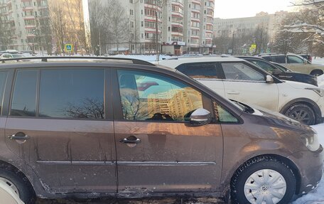 Volkswagen Touran III, 2011 год, 640 000 рублей, 4 фотография