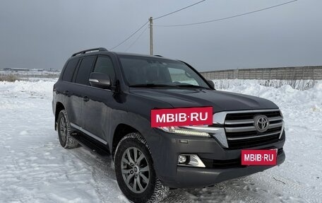 Toyota Land Cruiser 200, 2016 год, 6 500 000 рублей, 2 фотография