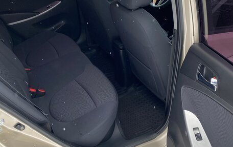 Hyundai Solaris II рестайлинг, 2011 год, 940 000 рублей, 18 фотография