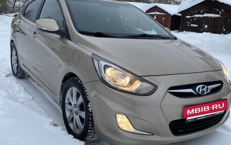 Hyundai Solaris II рестайлинг, 2011 год, 940 000 рублей, 3 фотография