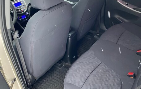 Hyundai Solaris II рестайлинг, 2011 год, 940 000 рублей, 21 фотография