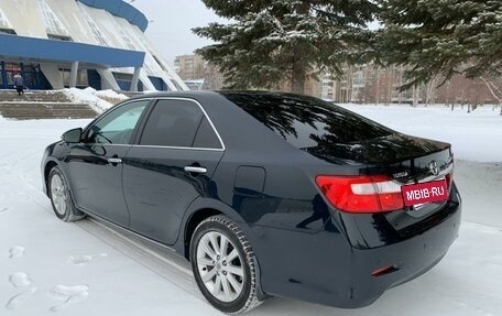 Toyota Camry, 2014 год, 2 000 000 рублей, 2 фотография