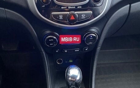 Hyundai Solaris II рестайлинг, 2011 год, 940 000 рублей, 25 фотография