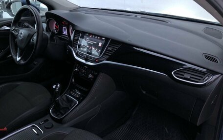 Opel Astra K, 2018 год, 1 200 000 рублей, 9 фотография