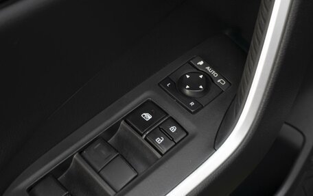 Toyota RAV4, 2023 год, 3 600 000 рублей, 17 фотография