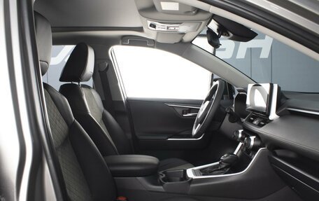 Toyota RAV4, 2023 год, 3 600 000 рублей, 7 фотография