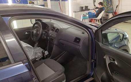 Volkswagen Polo VI (EU Market), 2012 год, 700 000 рублей, 6 фотография