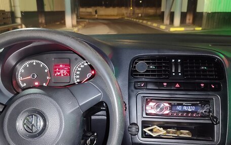 Volkswagen Polo VI (EU Market), 2012 год, 700 000 рублей, 10 фотография