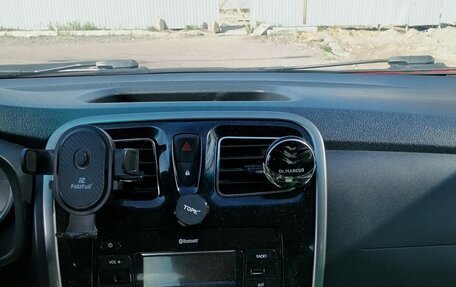 Renault Logan II, 2018 год, 550 000 рублей, 9 фотография