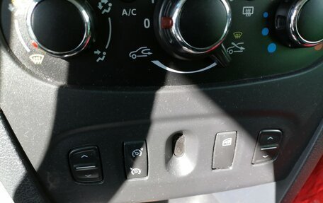 Renault Logan II, 2018 год, 550 000 рублей, 14 фотография