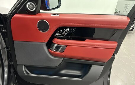 Land Rover Range Rover IV рестайлинг, 2021 год, 9 990 000 рублей, 34 фотография